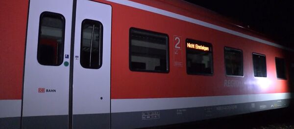 Мужчина с топором напал на пассажиров поезда в Германии. Кадры с места ЧП - Sputnik Кыргызстан