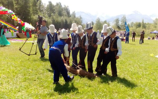 В Ат-Башинском районе Нарынской области проходит фестиваль шырдака - Sputnik Кыргызстан