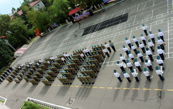 На территории военного городка №1 Национальной гвардии состоялось торжественное мероприятие, посвященное дню образования военной структуры. - Sputnik Кыргызстан