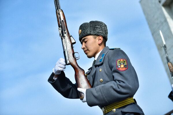 Гвардия өлкөнүн коопсуздугун сактоо максатында түптөлгөн - Sputnik Кыргызстан