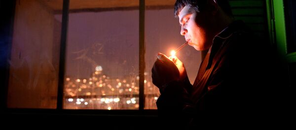 Курение в общественных местах - Sputnik Кыргызстан