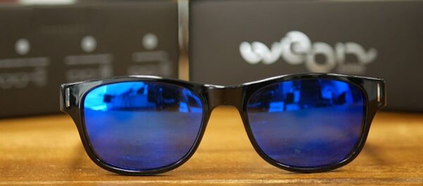 Солнцезащитные очки вместо селфи-палки: как выглядит новинка Солнцезащитные очки вместо селфи-палки: как выглядит новинка - Sputnik Кыргызстан