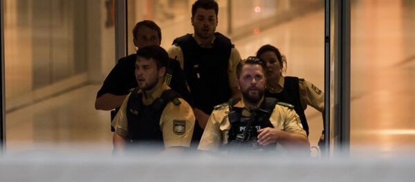 Стрельба в торговом центре Olympia в Мюнхене - Sputnik Кыргызстан