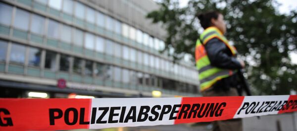 Мюнхенде атышуу болгон жайда полиция кызматкери. Архив - Sputnik Кыргызстан