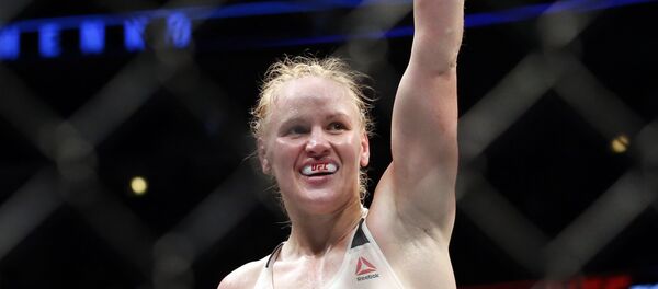 Кыргызстанский боец UFC Валентина Шевченко. Архивное фото Кыргызстанский боец UFC Валентина Шевченко. Архивное фото - Sputnik Кыргызстан