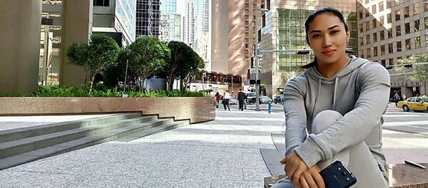 Участница Олимпиады-2016, кыргызстанская тяжелоатлетка Жаныл Окоева - Sputnik Кыргызстан