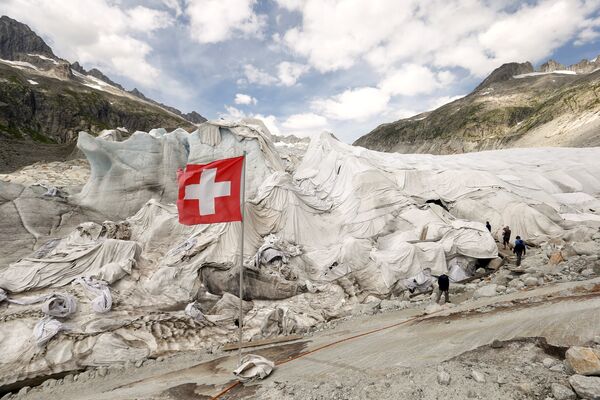 Ледник Рона в швейцарских Альпах - Sputnik Кыргызстан