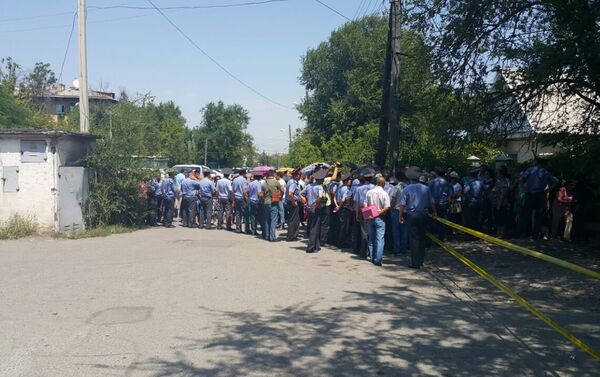 Десять человек задержаны во время митинга в центре Бишкека - Sputnik Кыргызстан