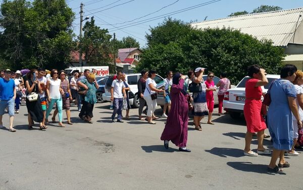 Ранее в ведомстве заявили, что на митинг с требованиями предоставить доступное жилье вышли почти 700 человек - Sputnik Кыргызстан