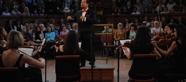 Молодежный камерный оркестр Международной организации тюркской культуры (ТЮРКСОЙ) выступил в английском городе Оксфорд Молодежный камерный оркестр Международной организации тюркской культуры (ТЮРКСОЙ) выступил в английском городе Оксфорд - Sputnik Кыргызстан