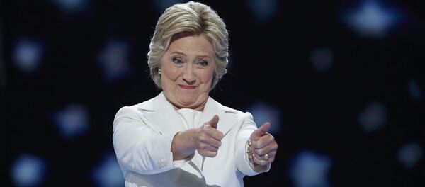 Кандидат в президенты США от Демократической партии Хиллари Клинтон Кандидат в президенты США от Демократической партии Хиллари Клинтон - Sputnik Кыргызстан