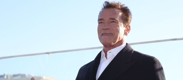 Голливудский актер Арнольд Шварценеггер. Архивное фото Голливудский актер Арнольд Шварценеггер. Архивное фото - Sputnik Кыргызстан