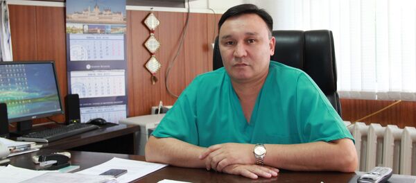 Бишкектин Травматология жана ортопедия илимий-изилдөө борборунун баш дарыгери Алмаз Кубатбеков. - Sputnik Кыргызстан