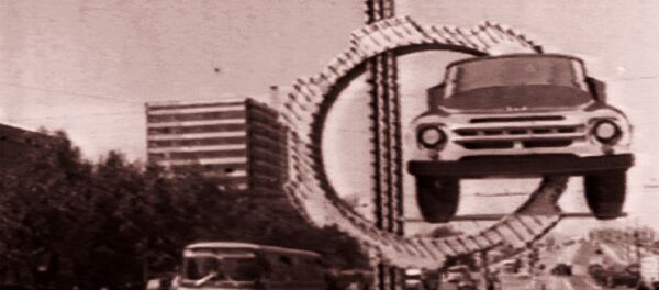 Сто лет заводу, которого уже нет. ЗИЛ в архивных кадрах Сто лет заводу, которого уже нет. ЗИЛ в архивных кадрах - Sputnik Кыргызстан