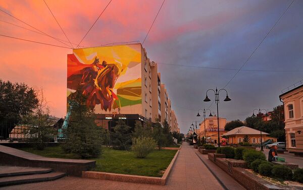 Один из них, Константин Zmogk, нарисовал на стене дома главного героя кыргызского эпоса Манас. - Sputnik Кыргызстан