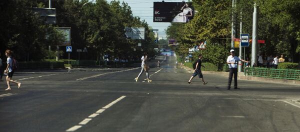 Работа патрульной милиции на дорогах Бишкека - Sputnik Кыргызстан