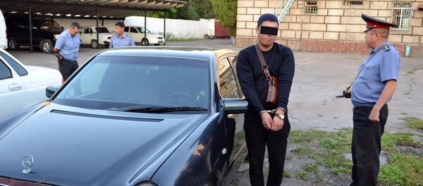 Борбор калаада таксисттин Mercedes Benz унаасы уурдаган - Sputnik Кыргызстан