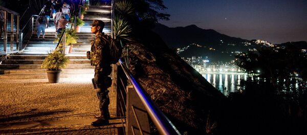 На смотровой площадке на горе Сахарная голова в Рио-де-Жанейро. Архивное фото - Sputnik Кыргызстан
