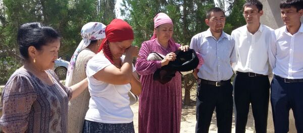 Постройка трехкомнатного дома для женщины с ограниченными возможностями здоровья с двумя детьми Акгул Акматалиевой - Sputnik Кыргызстан