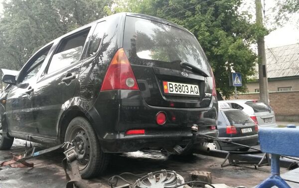 В результате столкновения двух автомобилей пострадали шесть человек. - Sputnik Кыргызстан