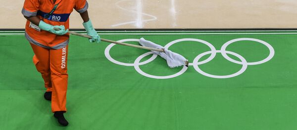 На олимпийской арене Рио в олимпийском парке перед началом тренировки. Архивное фото На олимпийской арене Рио в олимпийском парке перед началом тренировки. Архивное фото - Sputnik Кыргызстан