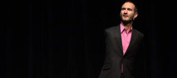 Писатель и меценат Ник Вуйчич. Архивное фото - Sputnik Кыргызстан