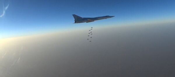 Российские дальние бомбардировщики Ту-22М3 ударили по объектам ИГ в Сирии - Sputnik Кыргызстан