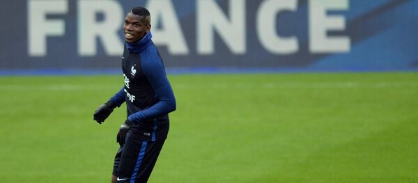 Центральный полузащитник итальянского Ювентуса и сборной Франции Поль Погба во время тренировок. Архивное фото - Sputnik Кыргызстан