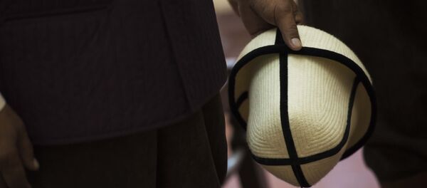 Презентация официальной парадной формы для участников церемонии открытия Всемирных игр кочевников Презентация официальной парадной формы для участников церемонии открытия Всемирных игр кочевников - Sputnik Кыргызстан