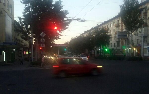 Автомобили на проспекте Манаса в городе Бишкек - Sputnik Кыргызстан