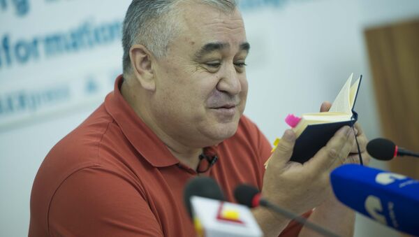 Пресс-конференция лидера фракции Ата Мекен Омурбека Текебаева - Sputnik Кыргызстан