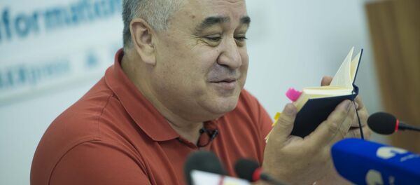 Пресс-конференция лидера фракции Ата Мекен Омурбека Текебаева - Sputnik Кыргызстан