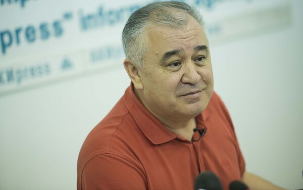 Лидер фракции Ата-Мекен Омурбек Текебаев - Sputnik Кыргызстан