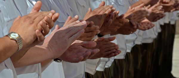 Церемония вручения новых квартир сотрудникам ГКНБ - Sputnik Кыргызстан