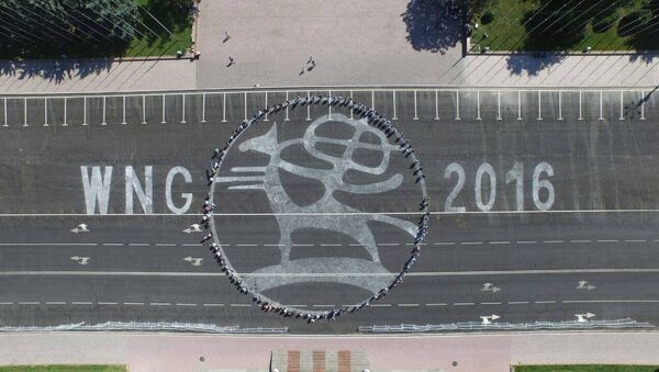 Стрит-арт, который повторяет эмблему Всемирных игр кочевников на Старой площади Бишкека. Архивное фото - Sputnik Кыргызстан