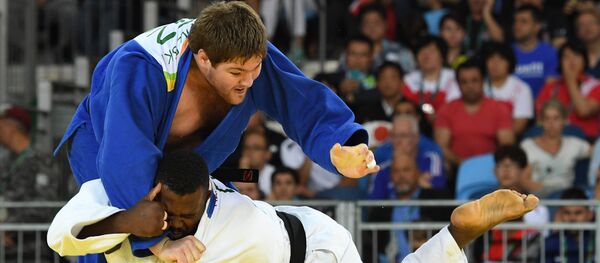 Дзюдоист из Кыргызстана Юрий Краковецкий во время соревнований на олимпийских играх в Рио-Де-Жанейро. Архивное фото - Sputnik Кыргызстан