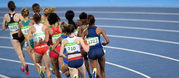 Участницы олимпиады 2016 во время забега на длинную дистанцию - Sputnik Кыргызстан