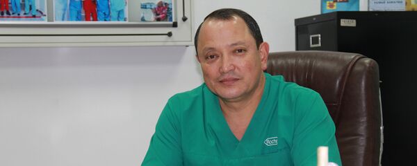 Интервью с директором Научно-исследовательского центра травматологии и ортопедии Сабырбеком Джумабековым - Sputnik Кыргызстан