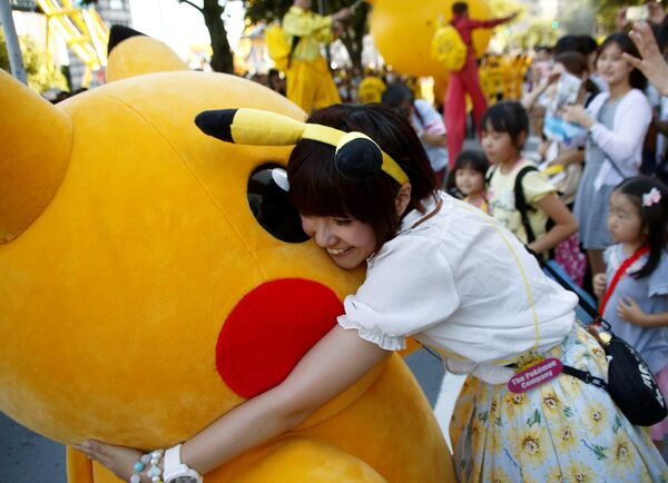 Япониянын Йокогама шаарында Пикачу фестивалы болуп өттү. Иш-чара 2014-жылдан бери өтүп, быйылкысы Pokemon Go оюнунун жарыкка чыгышын утурлады - Sputnik Кыргызстан