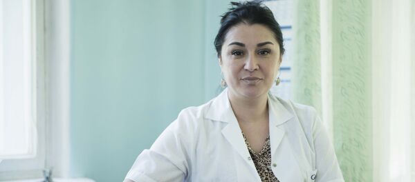 Психотерапевт Республиканского центра психического здоровья Жанна Каракеева во время интервью - Sputnik Кыргызстан