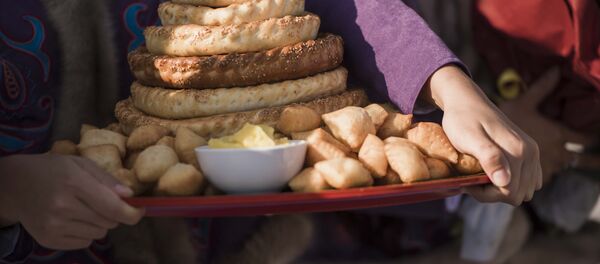 Боорсок жана нан. Архив - Sputnik Кыргызстан