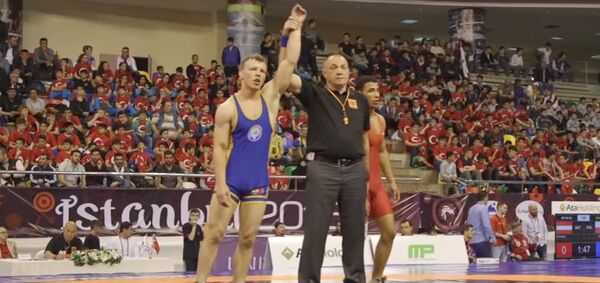 Прогиб и бросок: видео схваток Царева и его соперников по Олимпиаде - Sputnik Кыргызстан