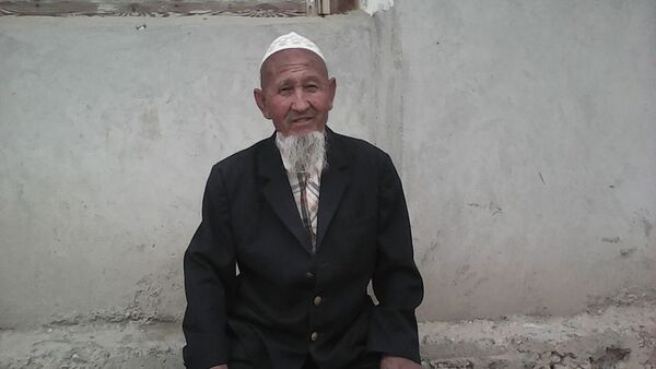 86 летний Юлдашев Каюм из Лейлекского района который собирается на хадж - Sputnik Кыргызстан
