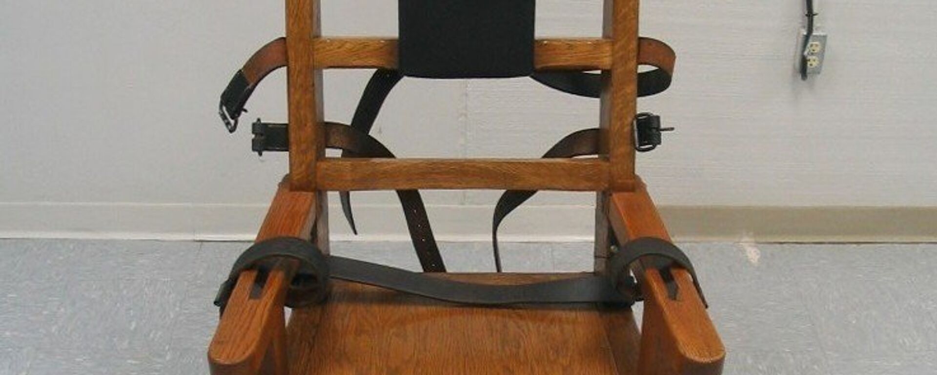 Электрический стул. Архивное фото - Sputnik Кыргызстан, 1920, 01.10.2025