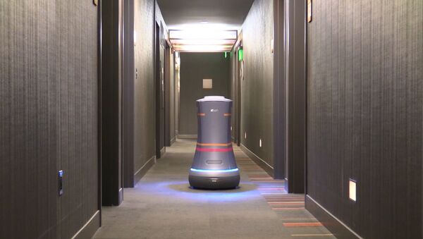 Робот-дворецкий разносит воду по номерам в отеле Сан-Франциско - Sputnik Кыргызстан