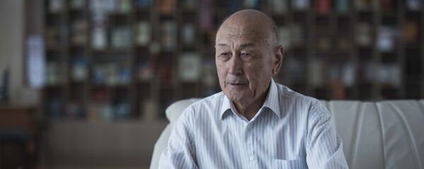 Интервью с государственным и общественным деятелем Кыргызстана Медетканом Шеримкуловым Интервью с государственным и общественным деятелем Кыргызстана Медетканом Шеримкуловым - Sputnik Кыргызстан