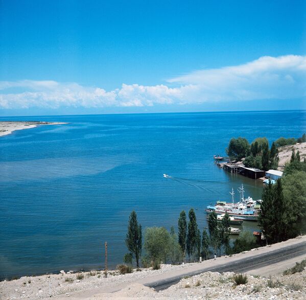 Озеро Иссык-куль в Киргизии - Sputnik Кыргызстан