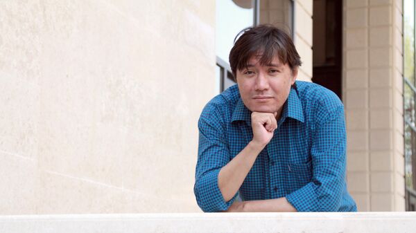 Заслуженный артист Кыргызстана Азиз Мурадилаев. Архивное фото - Sputnik Кыргызстан