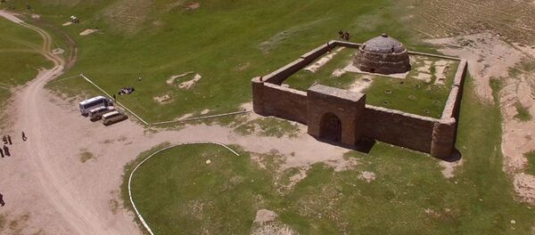 Ажайып Кыргызстан — Байыркы тарыхты ичине батырган сырдуу Таш-Рабат - Sputnik Кыргызстан