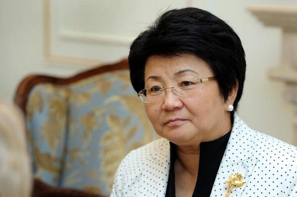 Глава государства Роза Отунбаева - Sputnik Кыргызстан